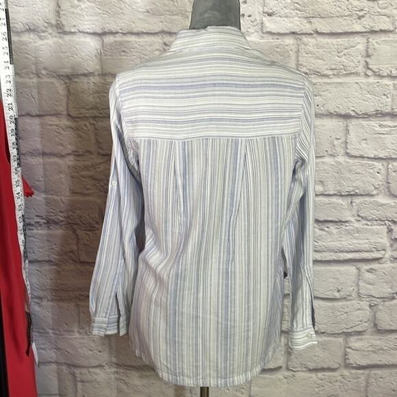 Athleta button down blouse - Picture 2 of 8